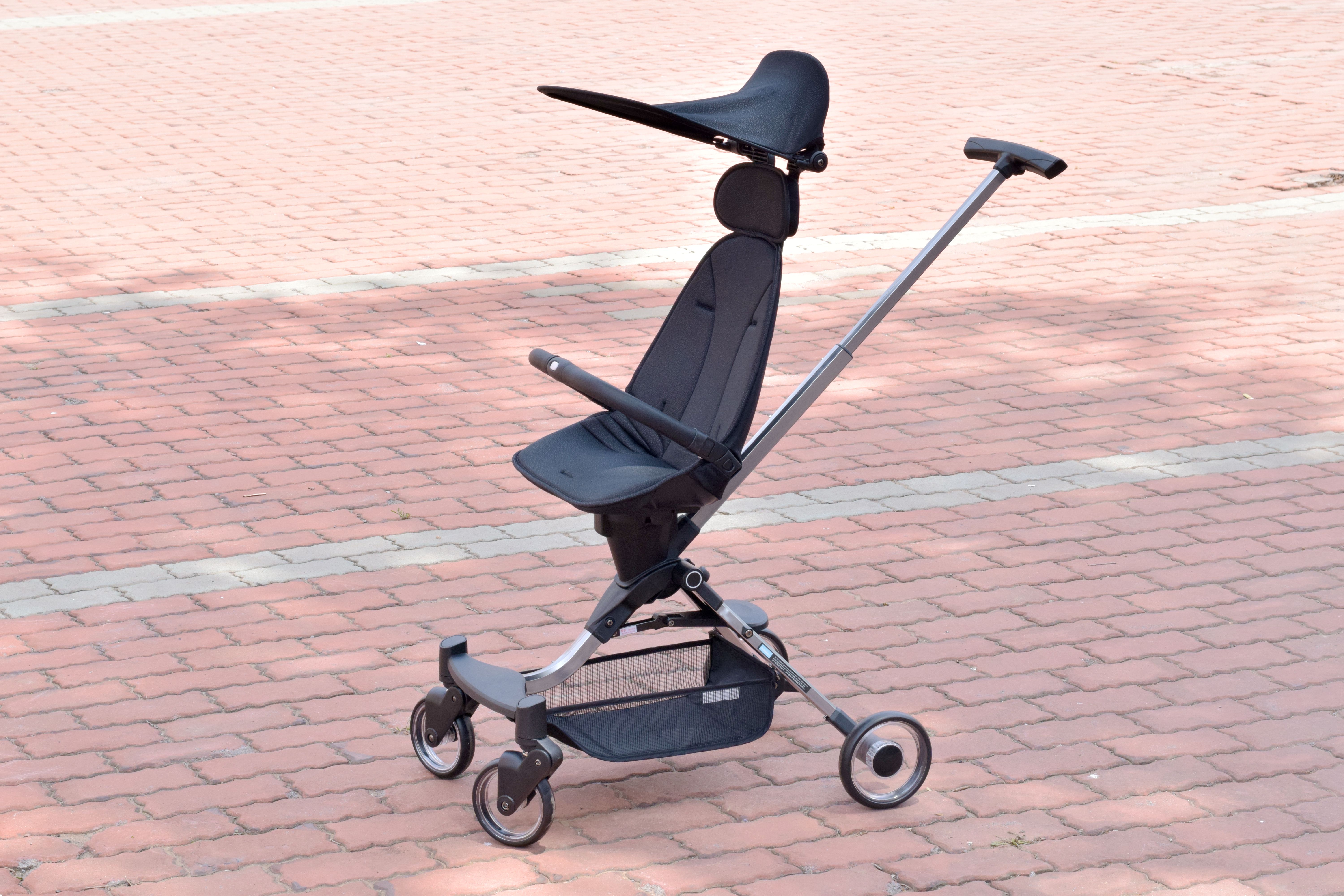 防侧翻设计，单手开合，小米推出首款轻便溜娃车，网友：价格合理