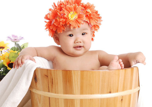 头皮反复抠硬痂怎么去掉,头皮有硬痂抠下来