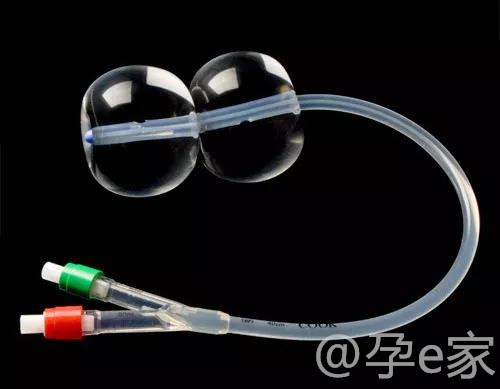 生孩子为什么盖个布,生宝宝为什么要塞球囊