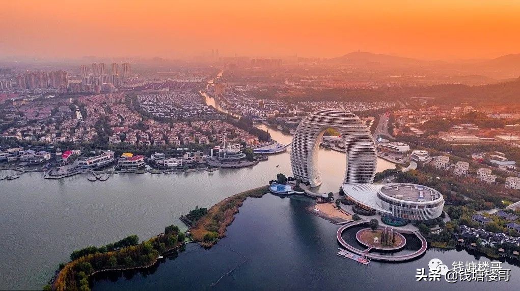 飞奔中的宁围和丰收湖，哪个更适合投资？