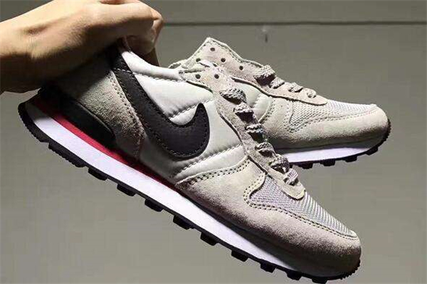 ct2357-002耐克鞋怎么辨别真假,区分真假耐克鞋的方法