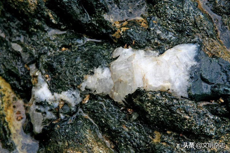 神秘的天柱山,天柱山主峰之谜