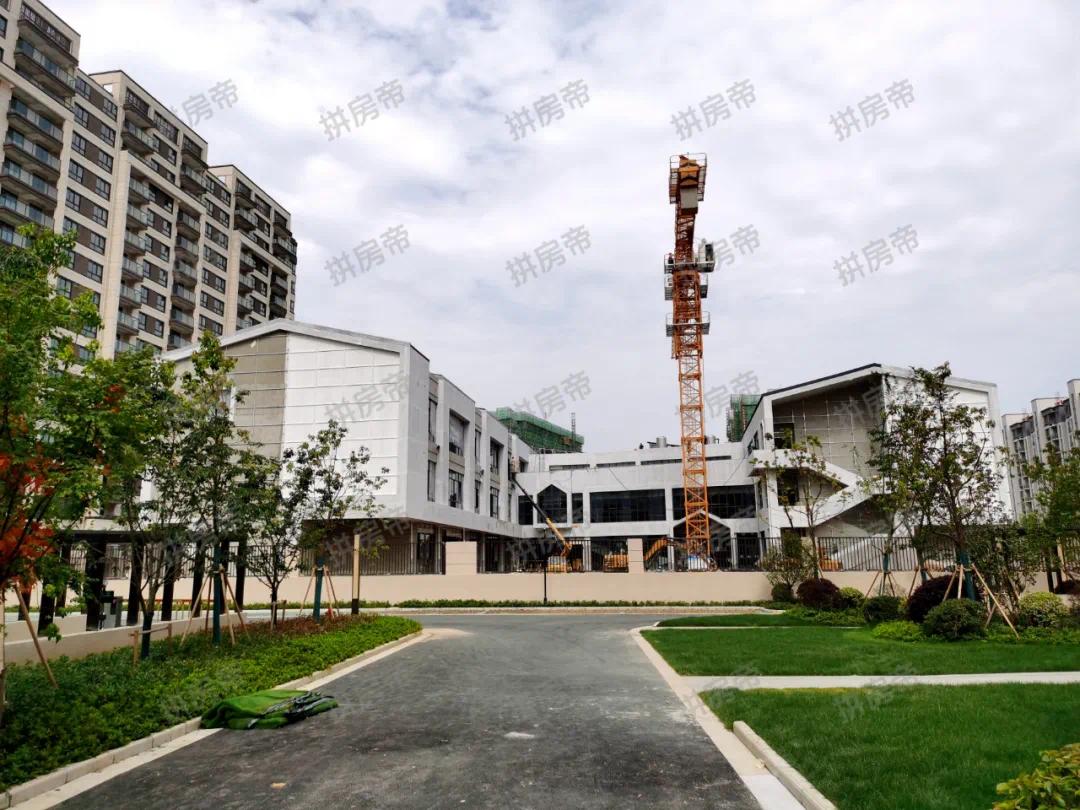 南京地铁小镇一期,南京地铁小镇的房子值得投资