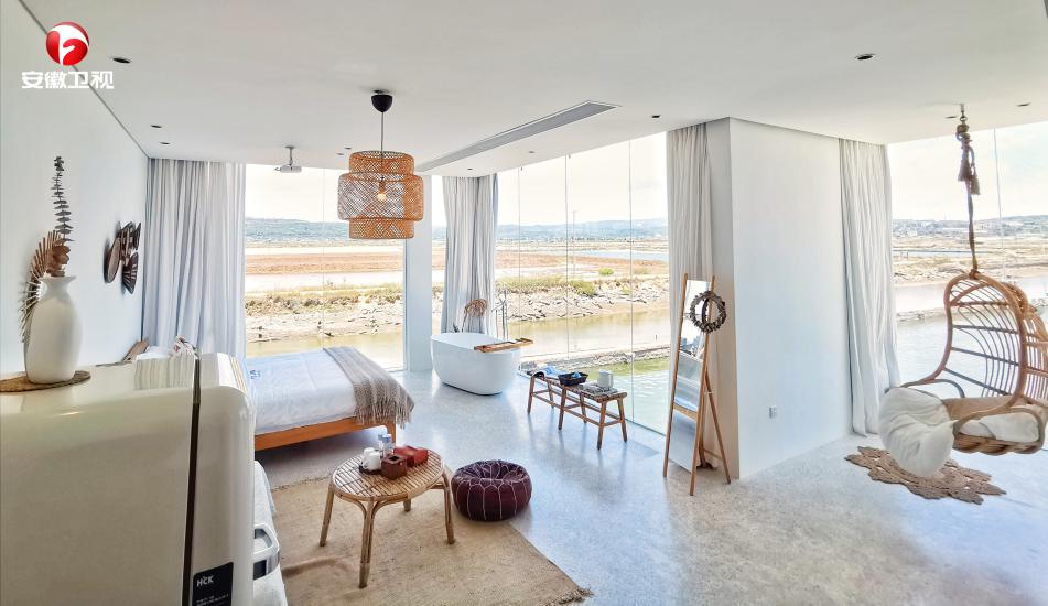 《民宿里的中国》不去西班牙也能逛现实版纪念碑谷