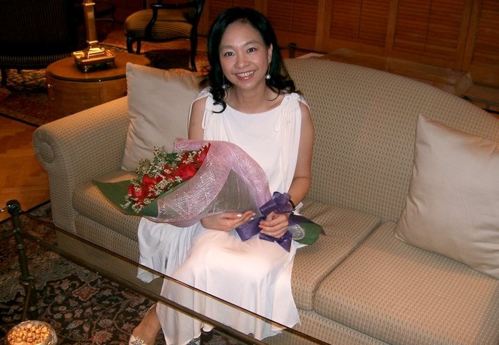 香江群音所有歌手名单,霞光万道原唱陈秋霞