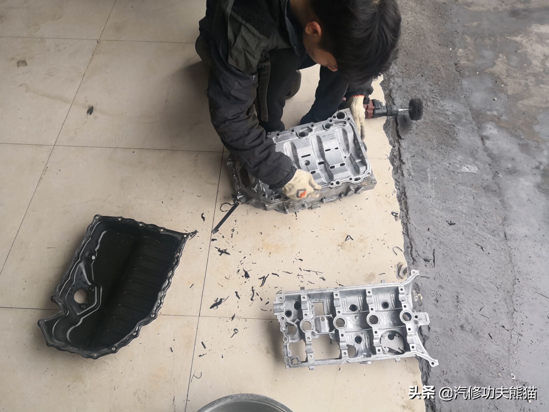 斯柯达烧机油是免拆治理还是大修,斯柯达昊锐烧机油大修