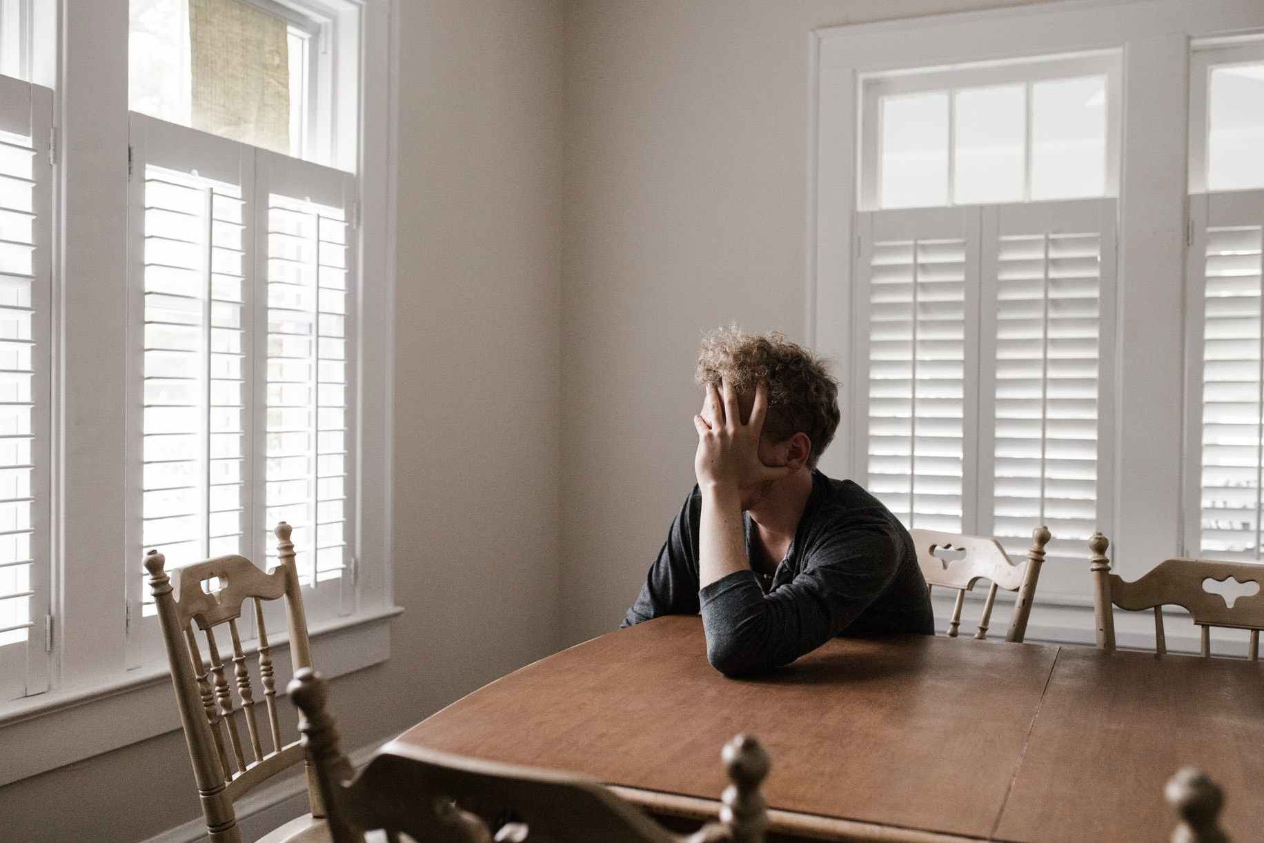 女孩子自卑懦弱怎么办,如何改变女孩子自卑的心理