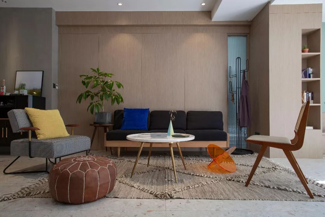 木饰面的背景墙温润的质感,木饰面做背景墙环保耐用吗