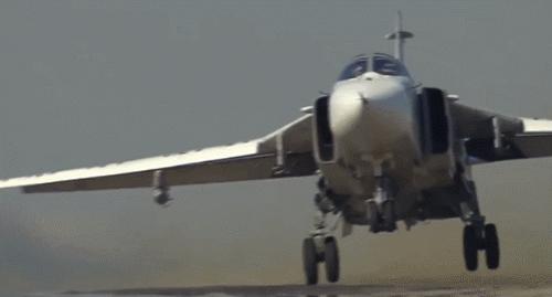 即使机毁人亡，也要找刺激！为何俄飞行员总爱杂耍式飞行选技巧