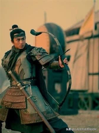 黄忠的弓是铁胎弓还是万石弓,黄忠万石弓哪来的