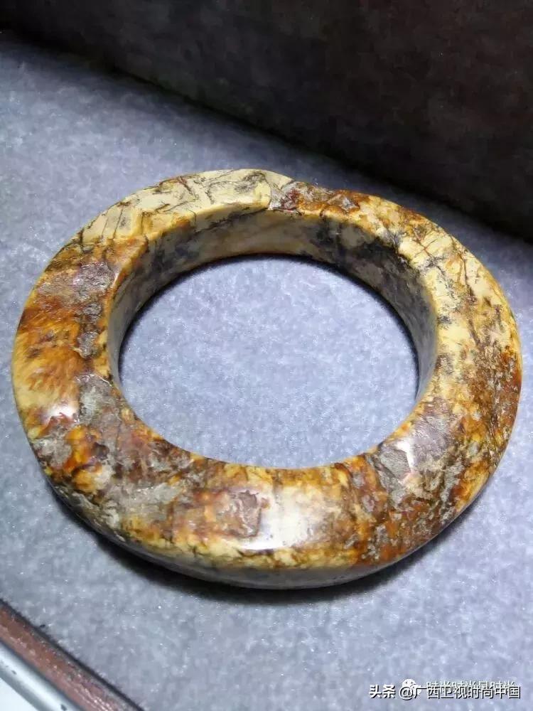 手镯是用石头搞出来的吗,手镯创造灵感
