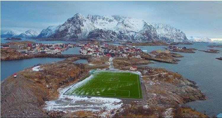 世界上绝美的足球场,北极圈里的足球场