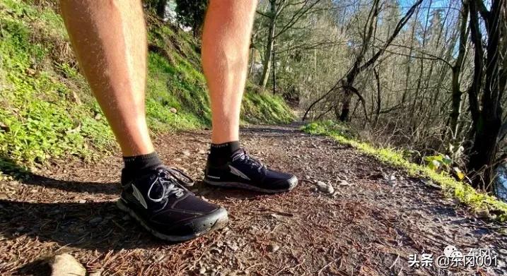 2023新款男士户外越野跑鞋,2022年男款跑步鞋推荐