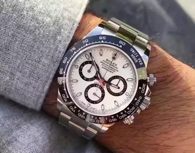 手表男士机械表保养,机械手表保养一般保养哪里