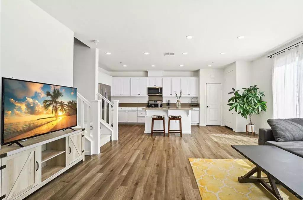 这地方三个月涨了4.1%！安大略高潜力值美房教你坐着赚钱！