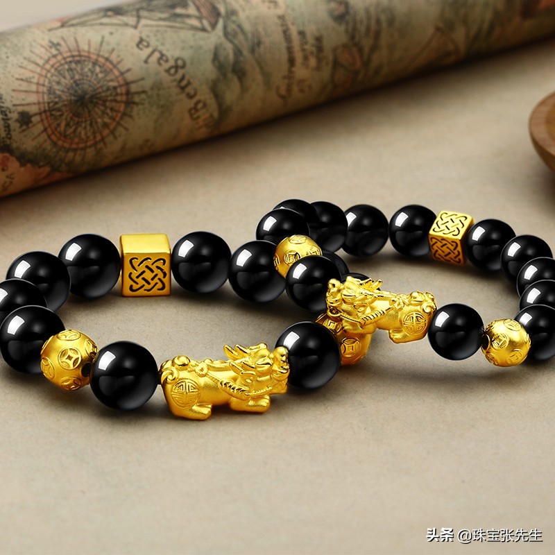 朱砂貔貅怎样佩戴最易招财,貔貅佩戴有什么讲究和注意事项