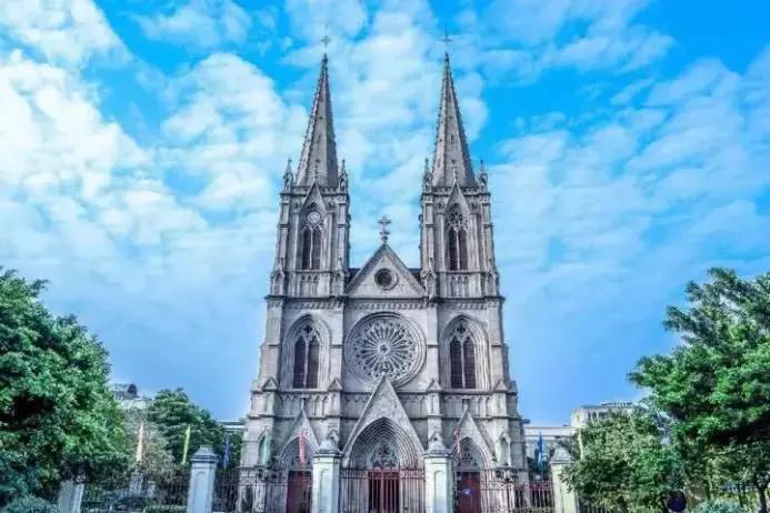 何必到法国，广州有座石头做的“巴黎圣母院”，不只是信徒的天堂