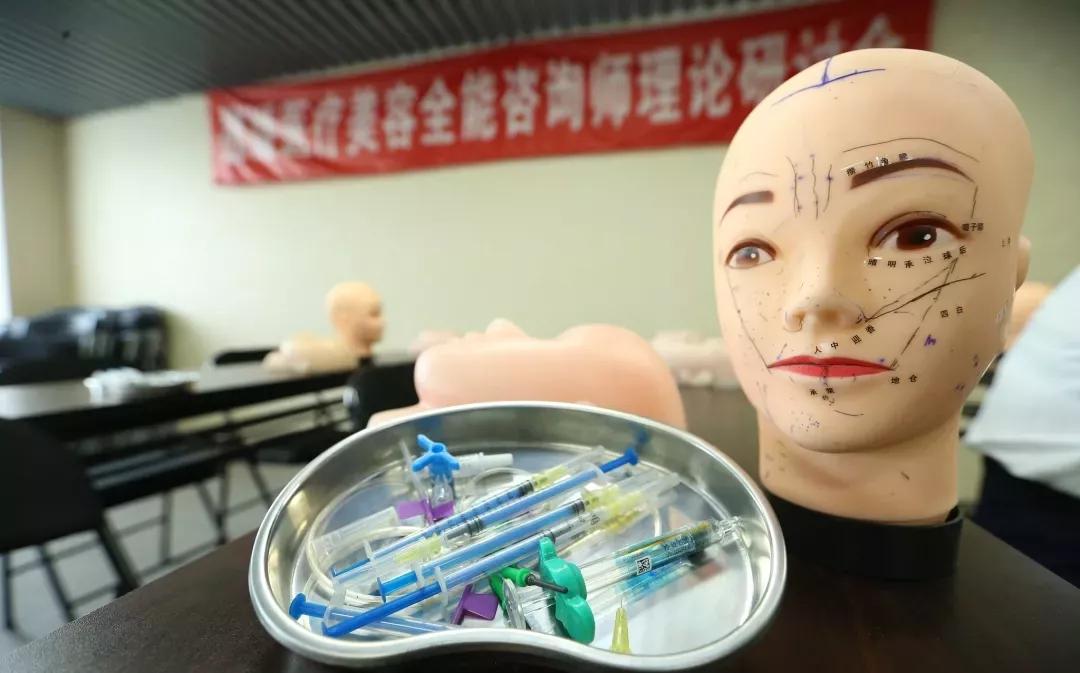 为啥女人大都是双眼皮,为什么女生那么在意双眼皮