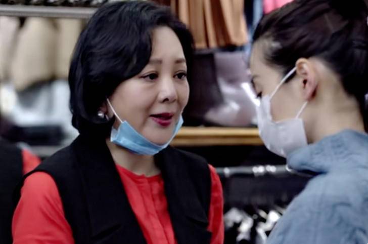 出道35年,28岁成名的2段婚姻