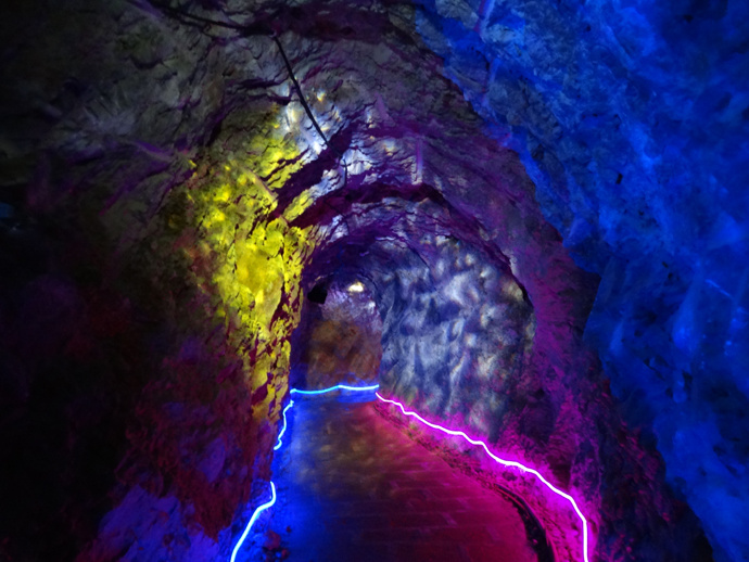 师宗凤凰谷走马观(中)