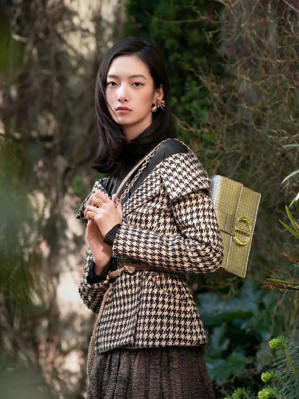 给迪奥一个机会，它就能带你邂逅浪漫秘境