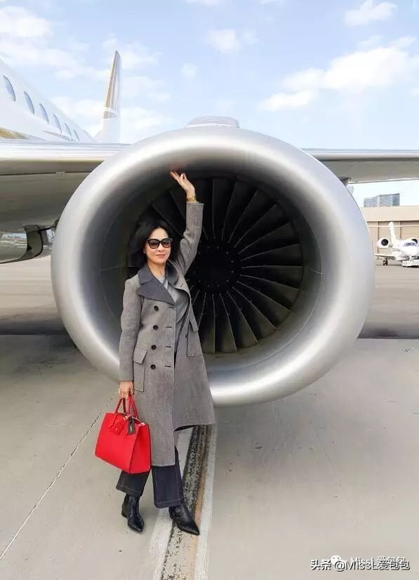 母亲节给妈妈做什么样的包包,母亲节该送什么样的包包