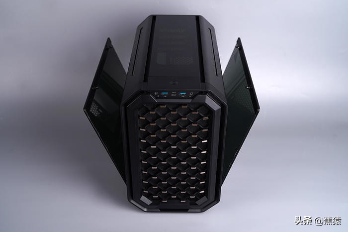 安钛克CUBEDRAK装机展示,11700+ROGB560-G+3080TI