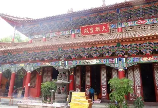 云南昆明小西湖,距离昆明3个小时车程的绝世仙境