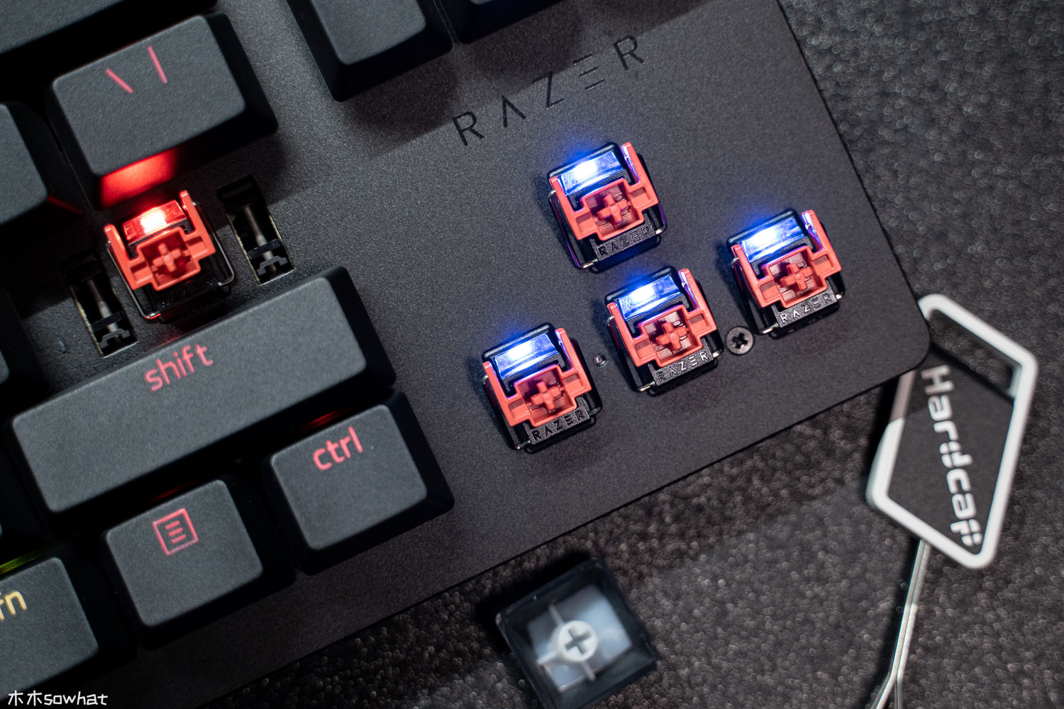 雷蛇键盘猎魂光蛛v2评测,雷蛇pbt键帽适合酷冷的红轴吗