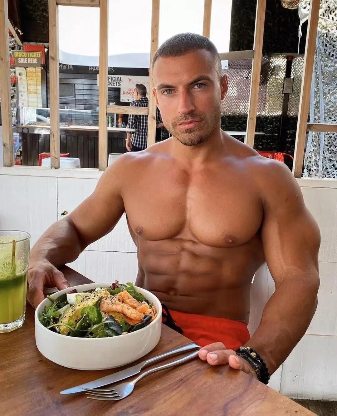 男生适合多大尺寸的表,男生28码裤子是多大尺寸