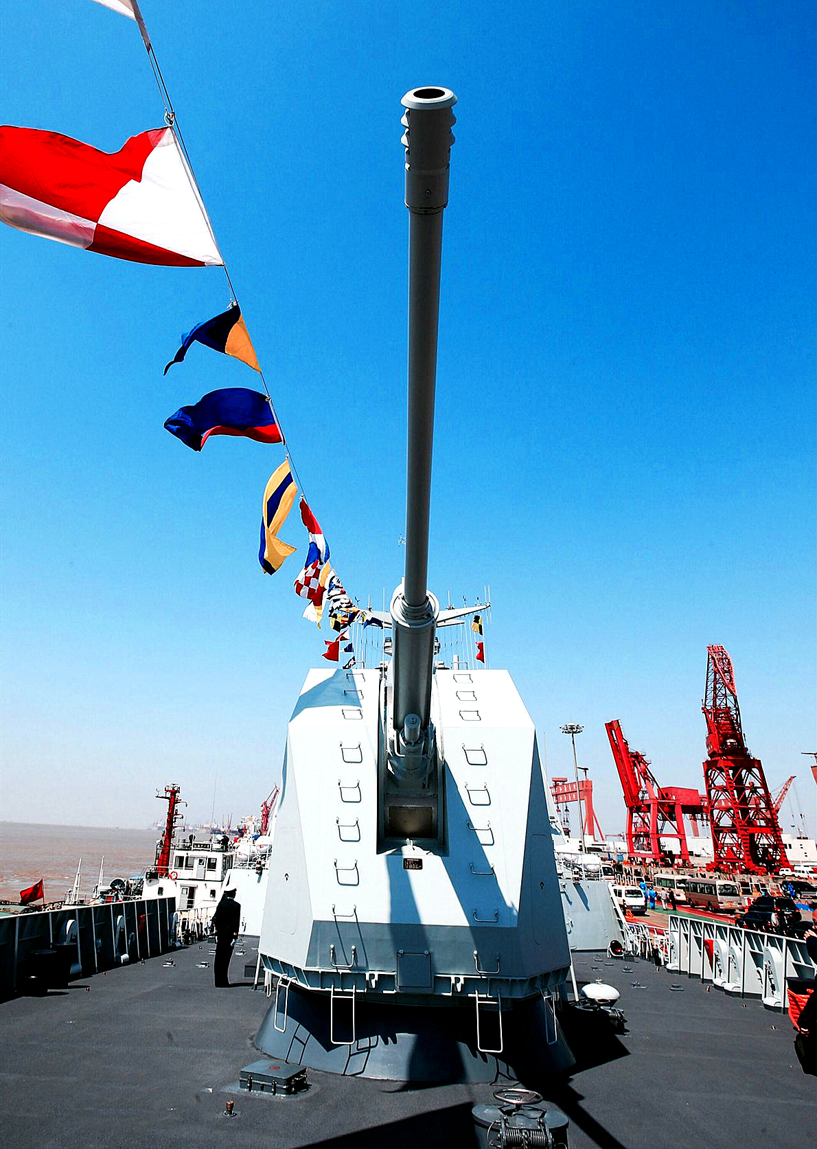 大口径舰炮发展历程,新中国海军大口径舰炮