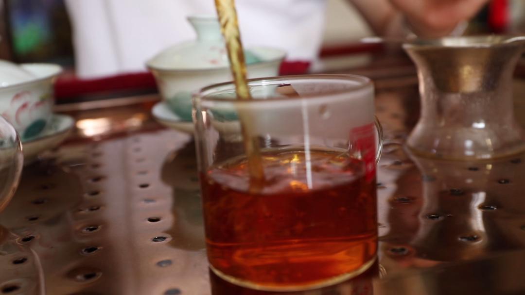 坦洋工夫红茶与普通红茶的区别,岩茶和坦洋工夫红茶的当家品种