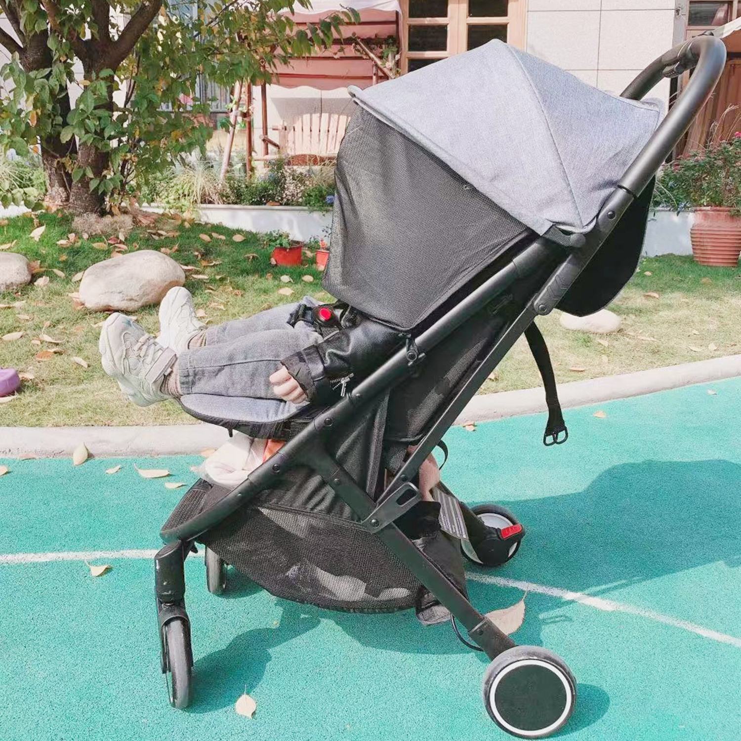 婴儿车安全风险有多大,婴儿推车安全性最高