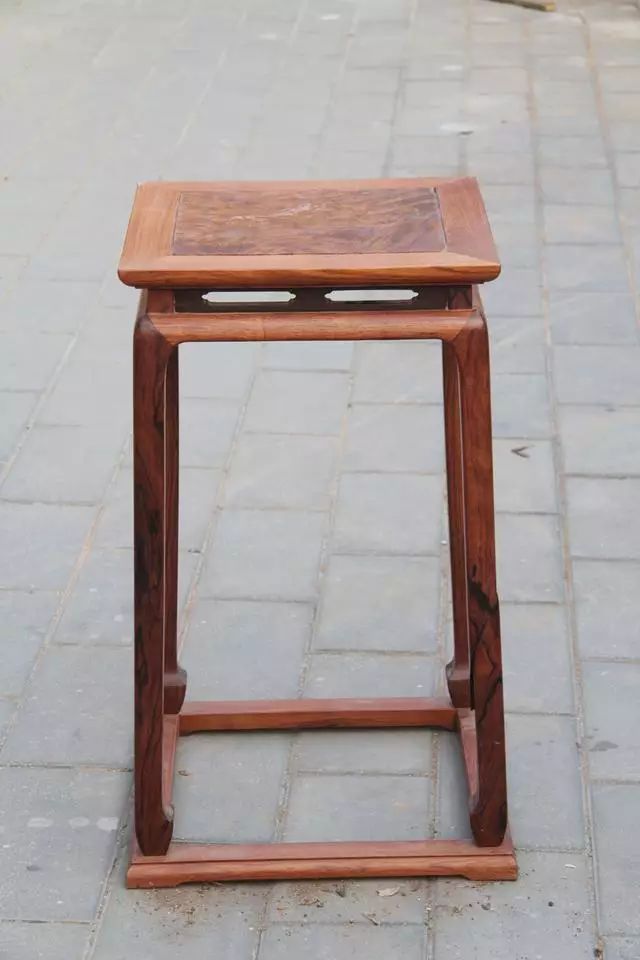 同样都是红木价格怎么相差,同样的实木家具价格相差大