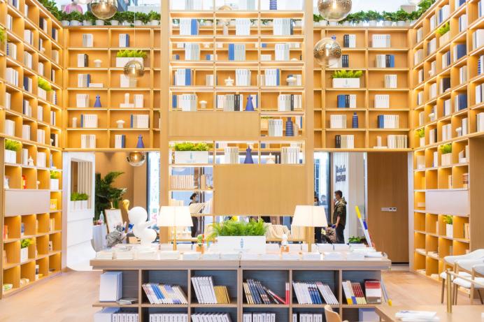 建业昌建公园华彩中心,建业昌建公园里最新消息