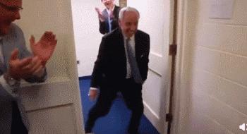 千古“英”名一“跳”毁！快乐足球遭全网唾弃