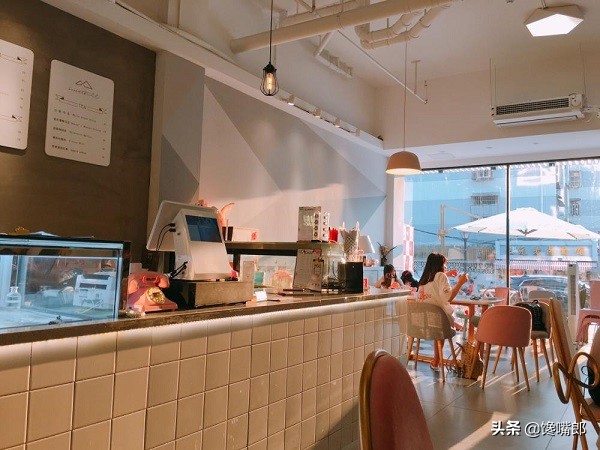 投资小适合女生开的店水果店,女生想创业开甜品店要怎样