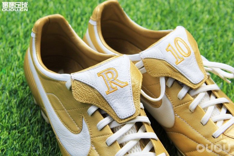 灏忕綏鑰愬厠r10,nike灏忕綏浼犲r10