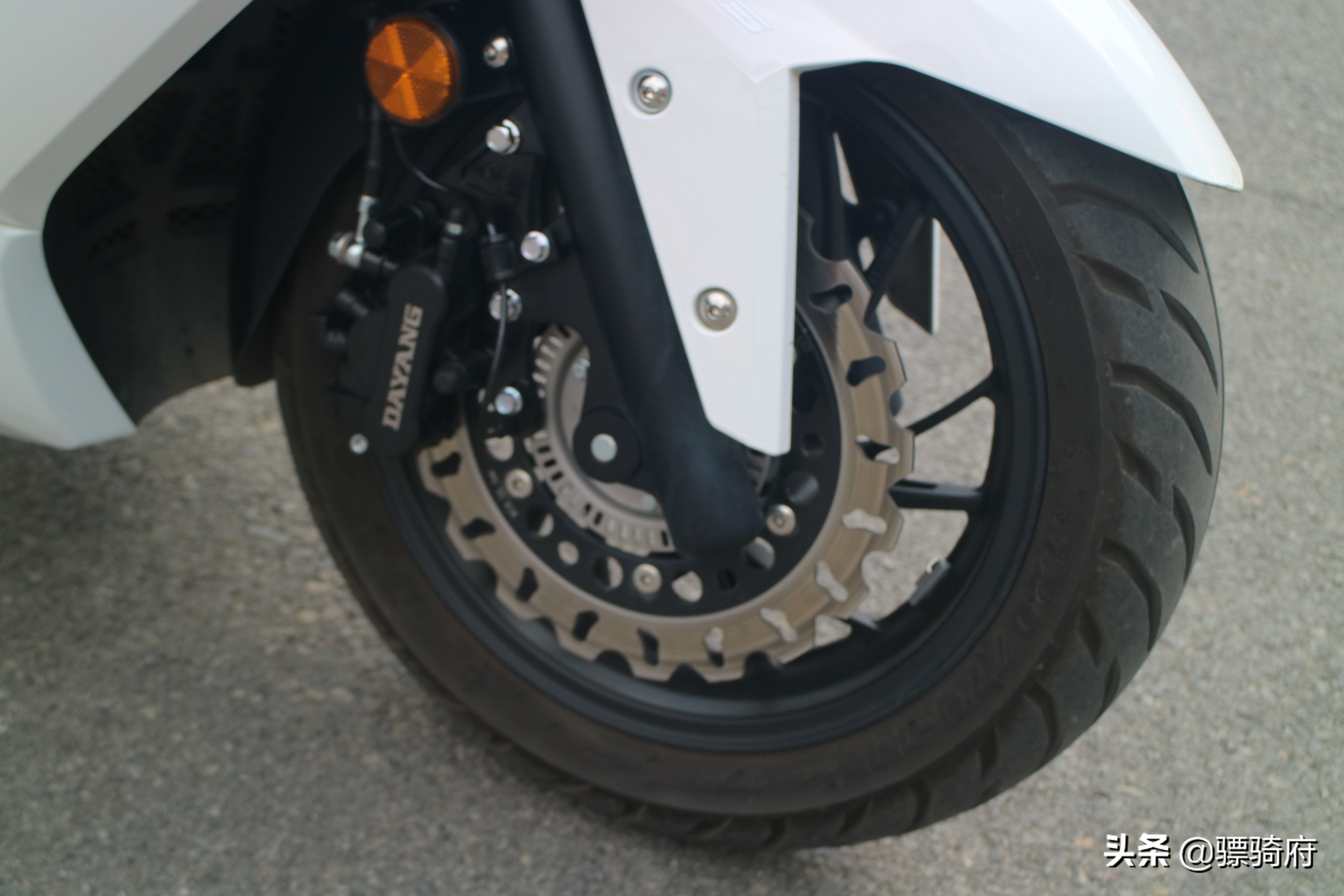 大阳v锐300与本田nss350对比评测,大阳v锐300高速测评