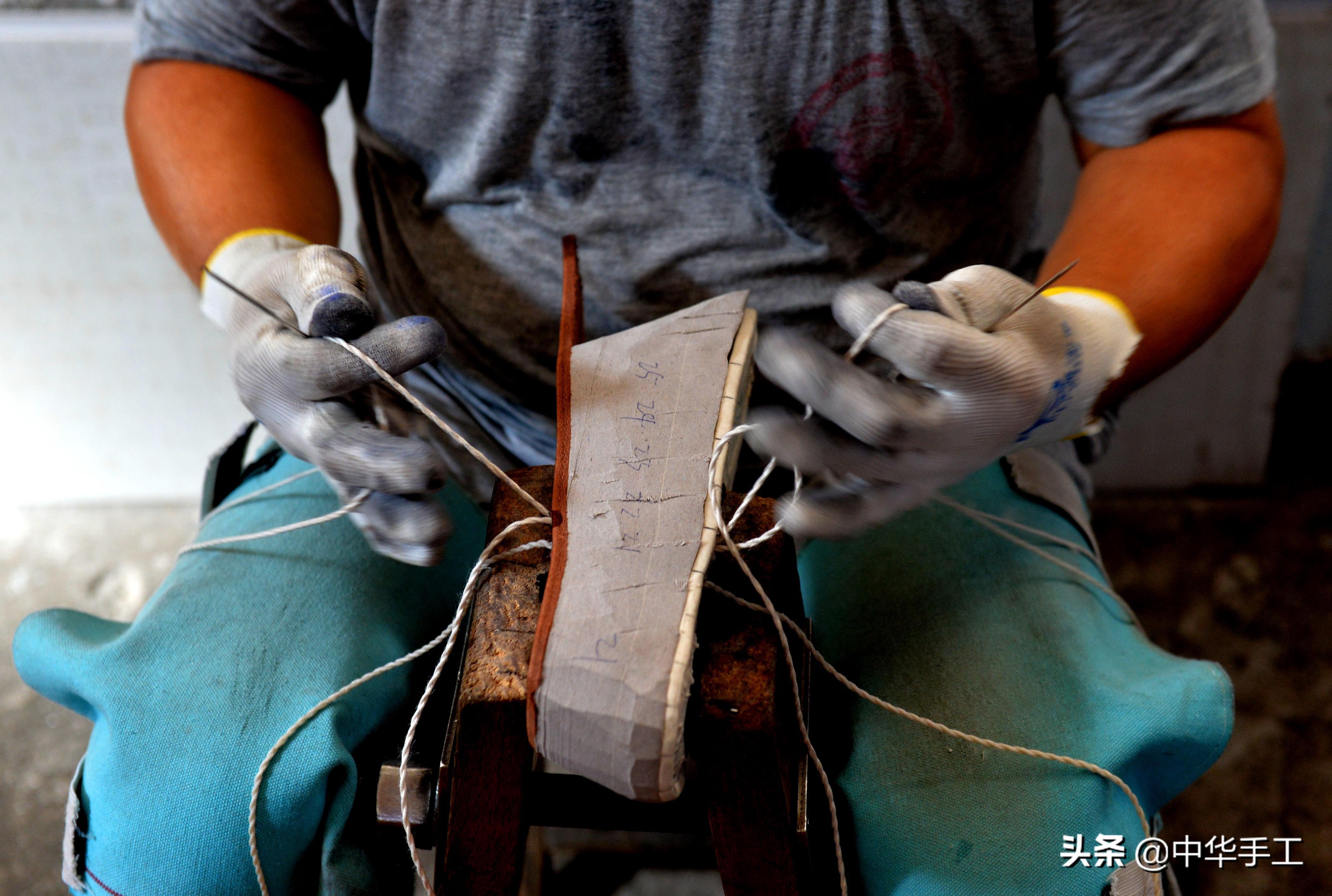 历经九九八十一道工序,厚底靴制作过程