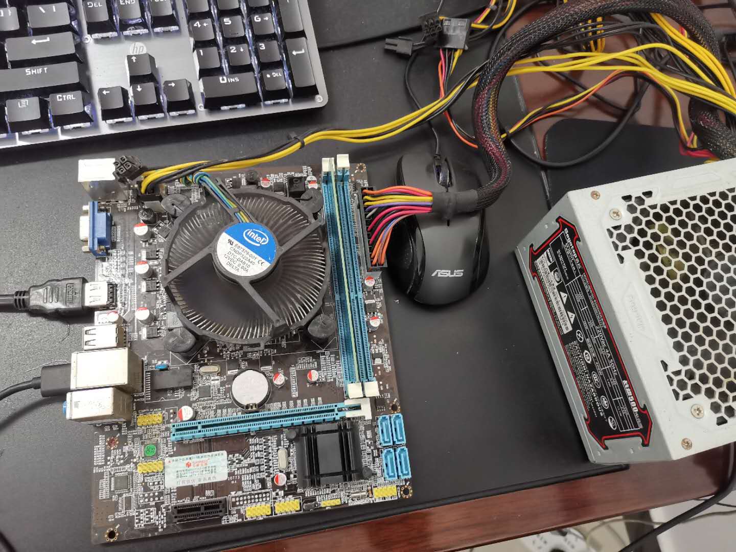 粉丝送坏手机,粉丝寄来一台损坏的苹果手机