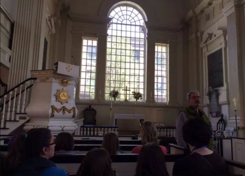 鏂板槈鍑哄浗,缇庡浗鍩虹潱瀛︽牎