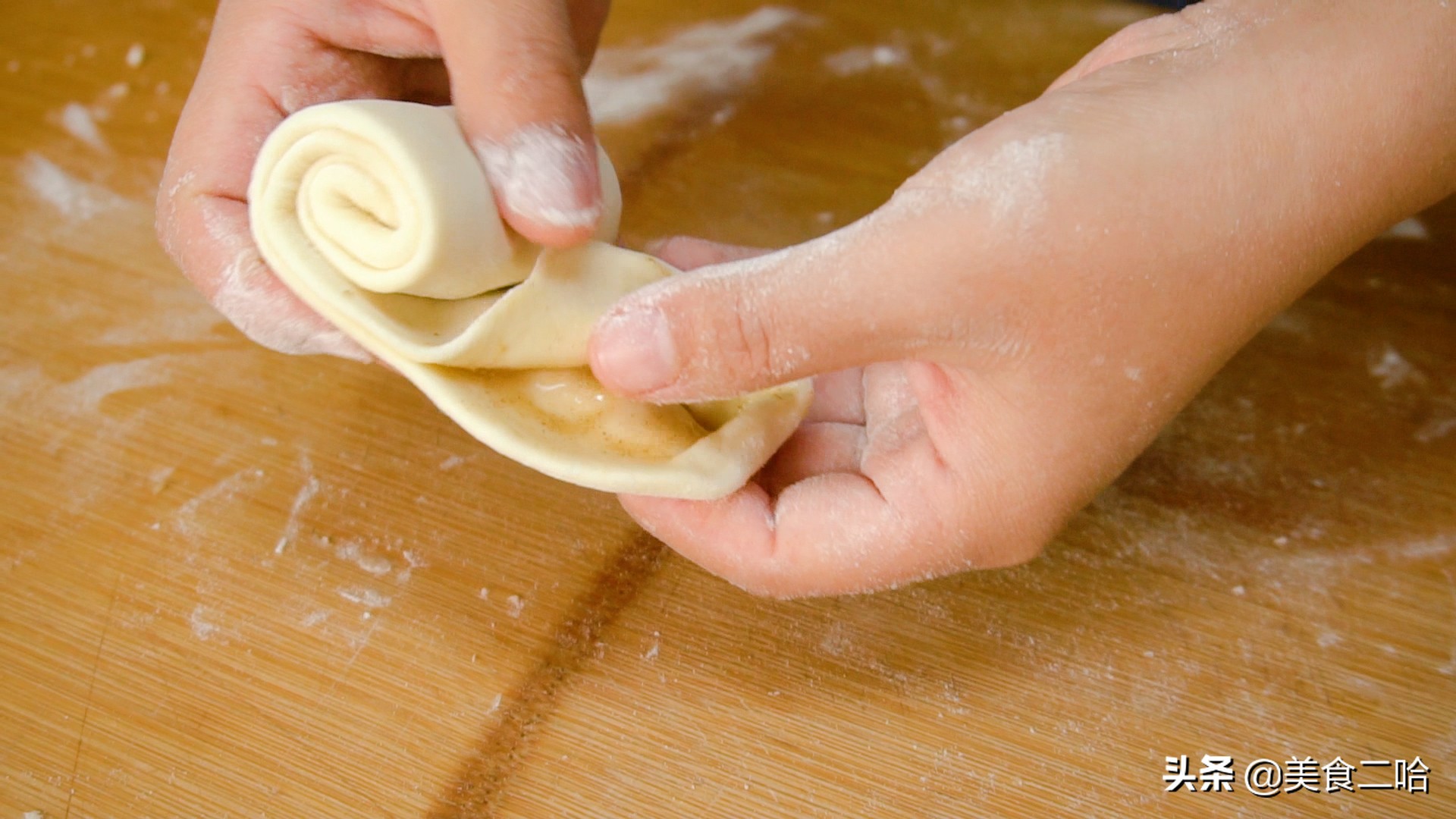 鸡蛋灌饼鼓大泡,鸡蛋灌饼做法全过程小视频