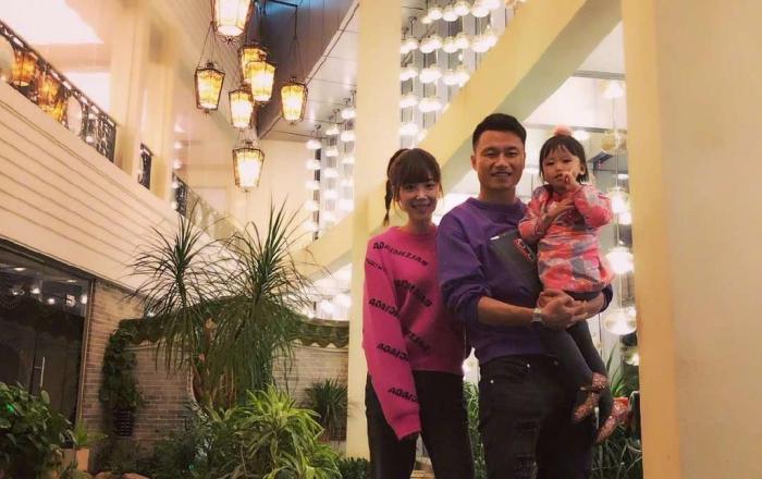 国脚身家过亿，坐拥7000万豪宅，妻子高学历校花，却遭网友吐槽