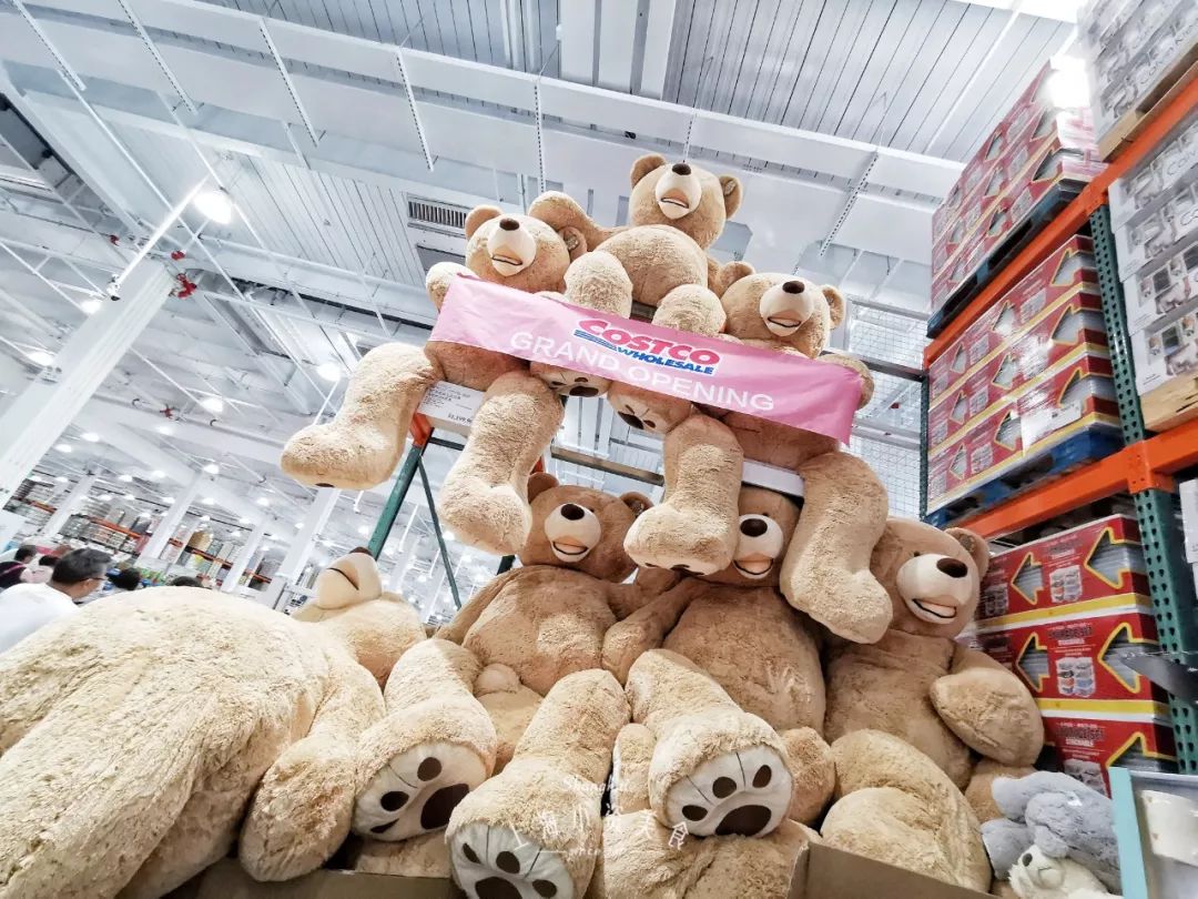 过年去超市囤货,过年没来得及买年货