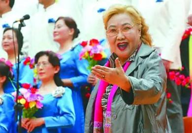 唱《我的祖国》郭兰英:1婚成弃妇,2婚成寡妇,90岁的她现如何?