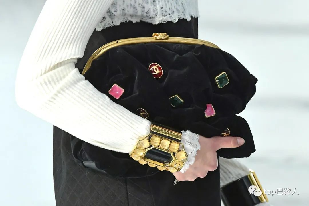 花八千块买一个中古香奈儿,4w块钱包包