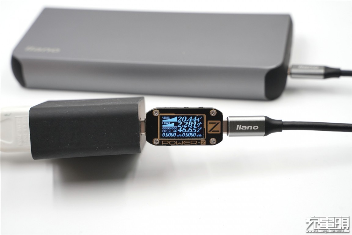 绿巨能22.5瓦充电器,绿巨能18w移动电源评测