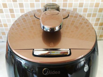 又可以煮饭又可以煲汤的电压力锅,美的电压力锅微压锅