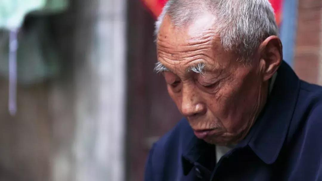 他曾险遭土匪活埋!九旬老兵寻救命恩人